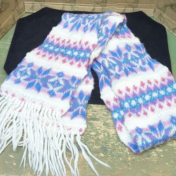 vintage Aris & Capelli 3 PC set, hat, gloves, scarf - Picture 9 of 10